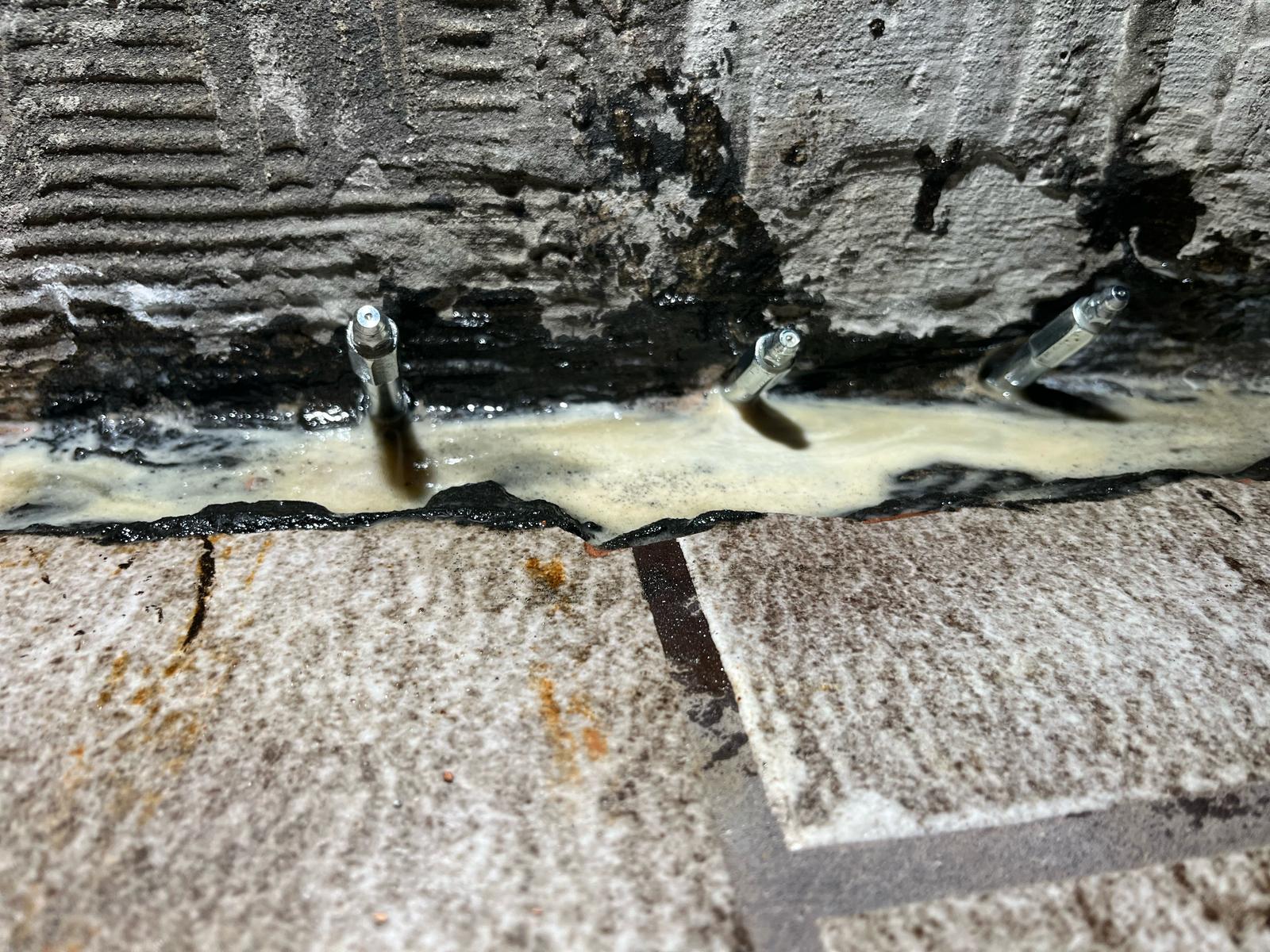 Kellerabdichtung mit Injektionsharz gegen Feuchtigkeit